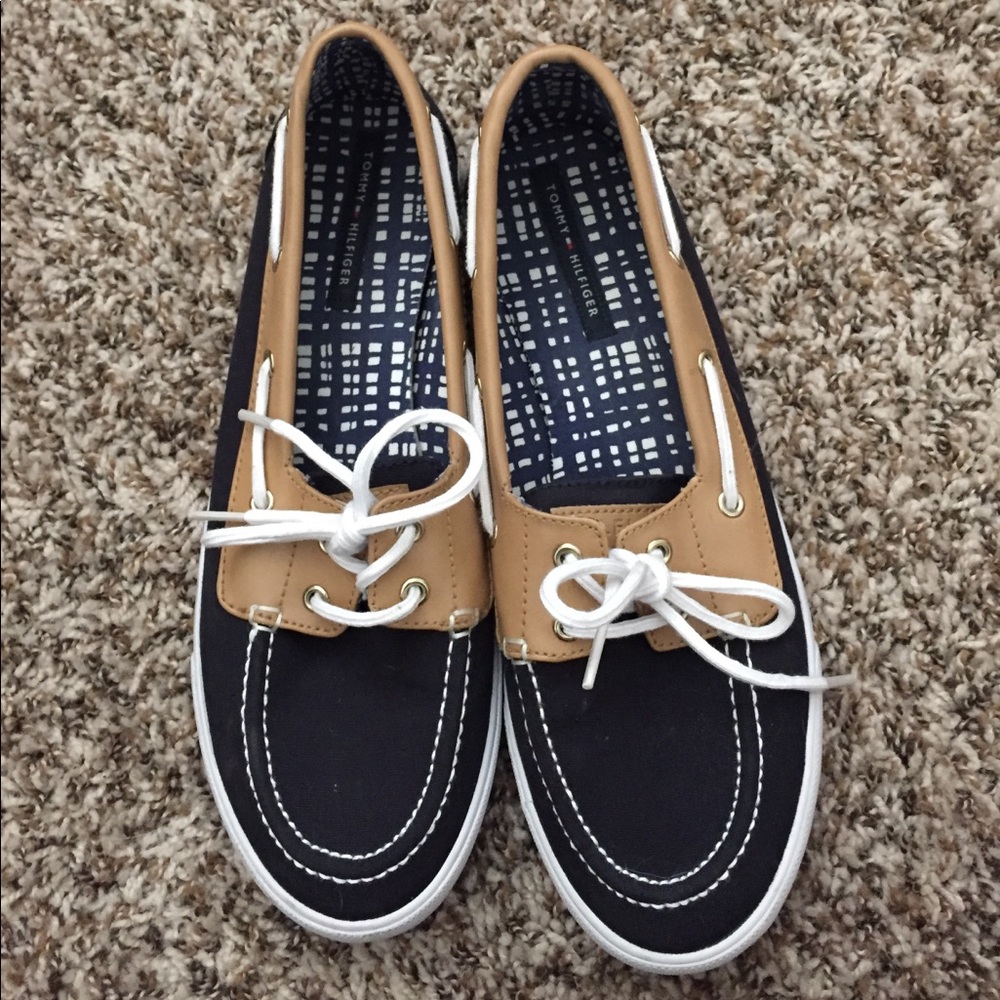 COPY - Tommy Hilfiger boat shoes
